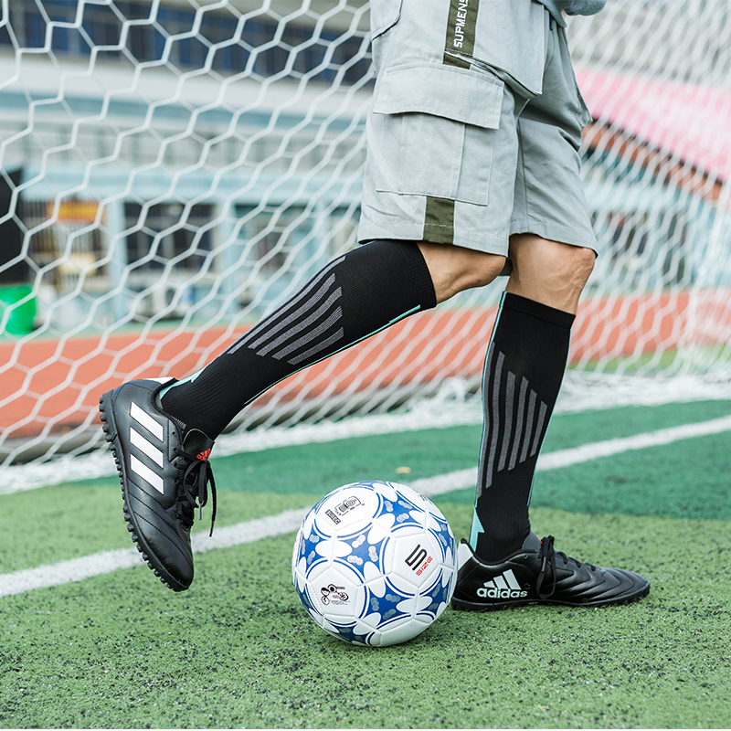 Stokin bola sepak cepat kering bernafas